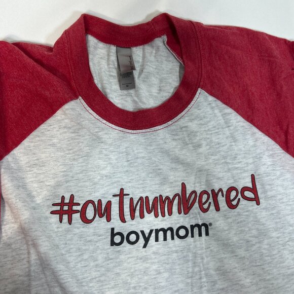 #outnumbered - Boy Mom Jersey Style t-shirt, Medium - Picture 1 of 5